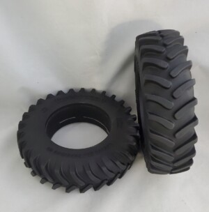 1/8th Scale 20.8-38 Firestone Radial All Traction 23°