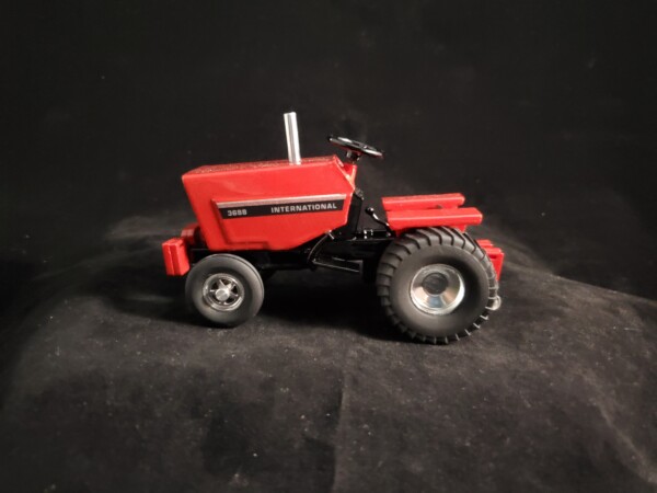 IH 3688 Garden Tractor (Painted Not Available)